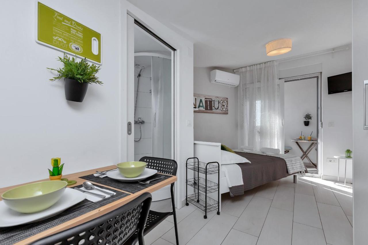 Apartments Villa Joy Podgora Exterior foto